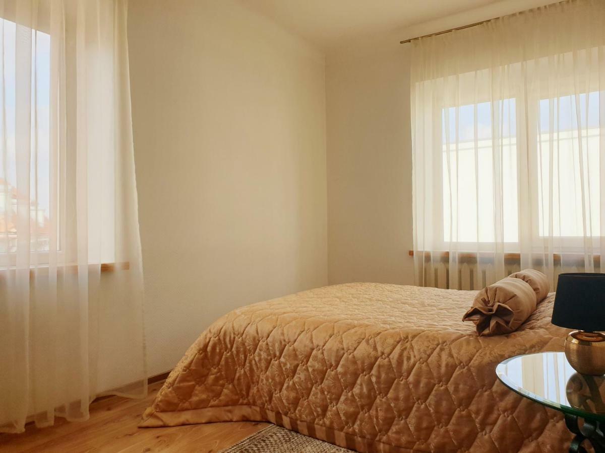 Cozy One Bedroom Apartment In Old Town Вилнюс Екстериор снимка